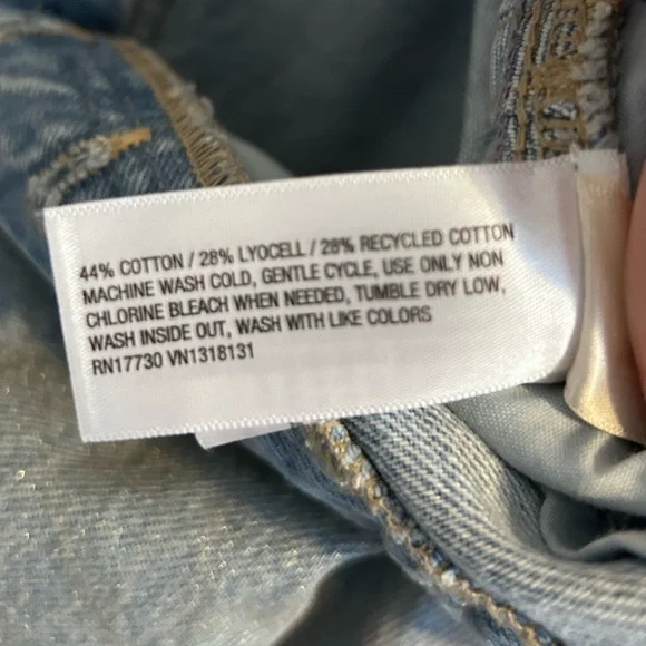 Universal Thread | Relaxed Fit Barrel Gray Jeans | Size 10R - Picture 6 of 8